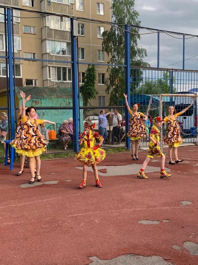 Погода мстихино. Мстихино Калуга. Школа Мстихино Калуга. Храм во Мстихино Калуга. Школа Мстихино во Мстихино Калуга.