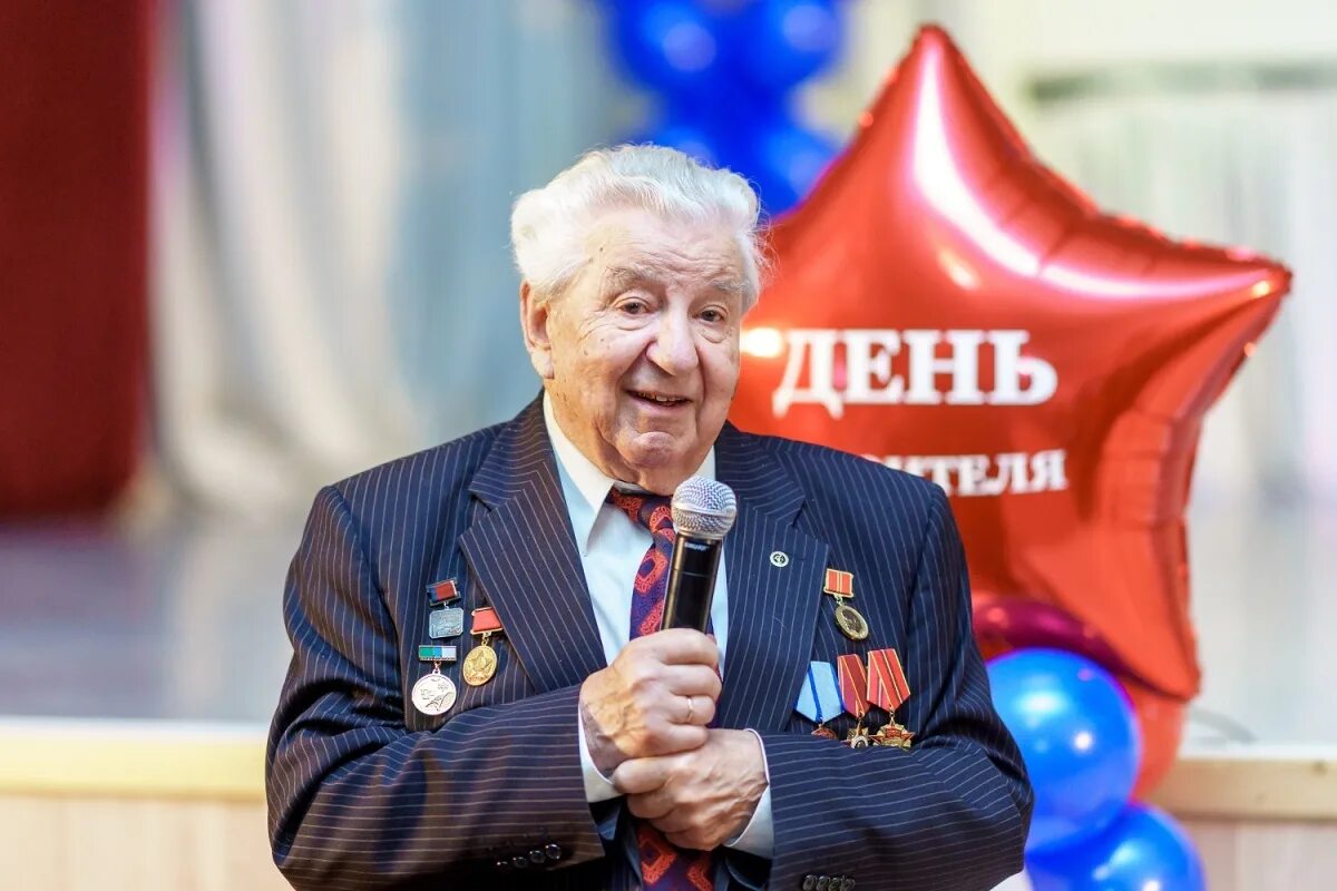 Красин большевик. Резюме инженера конструктора. Образцов инженер. Образцов инженер. Образцов инженер.