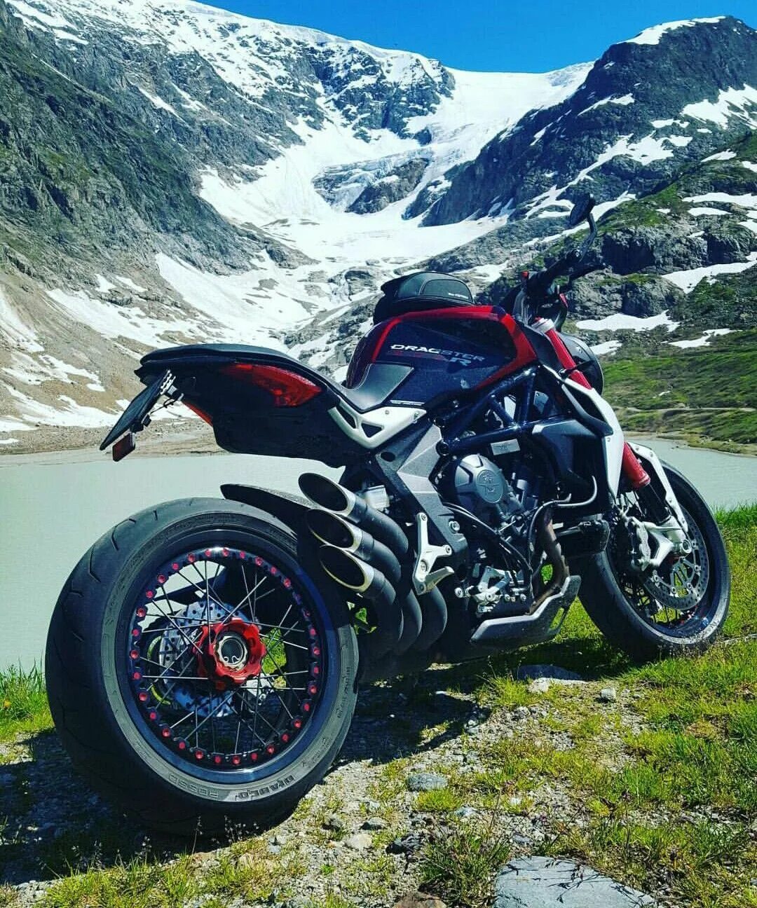 Авто байк х75 цена и отзывы. MV Agusta Dragster 800 RR. Agusta Dragster мотоцикл. MV Agusta эндуро. MV Agusta Sport.