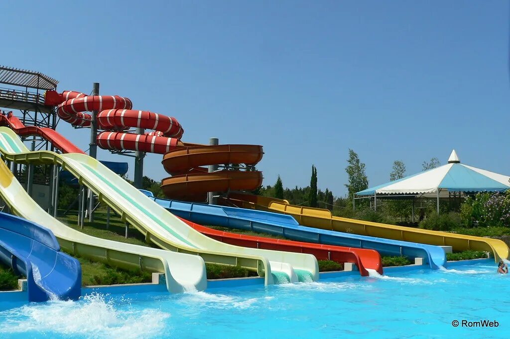 Аквапарк михайловск ставропольский край. Аквапарк золотые пески болгария. Аквапарк ставропольский край. Аквапарк расшеватская ставропольский край. Аквапарк родина станица расшеватская.