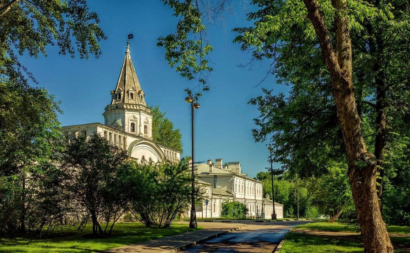 Измайловский парк московский просп 2 фото. Музей-усадьба Измайлово. Царская усадьба Измайлово. Измайловский остров музей-заповедник. Измайловский парк усадьба.