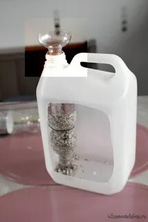 Что сделать из 5 литровой канистры