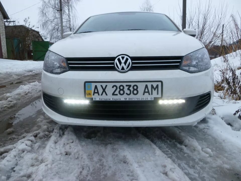 Дхо фольксваген седан. ДХО на VW Polo sedan 2013. Ходовые огни поло седан 2013. ДХО поло седан 2013. ДХО на поло седан 2012.