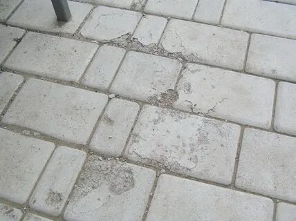 Скол тротуарной плитки