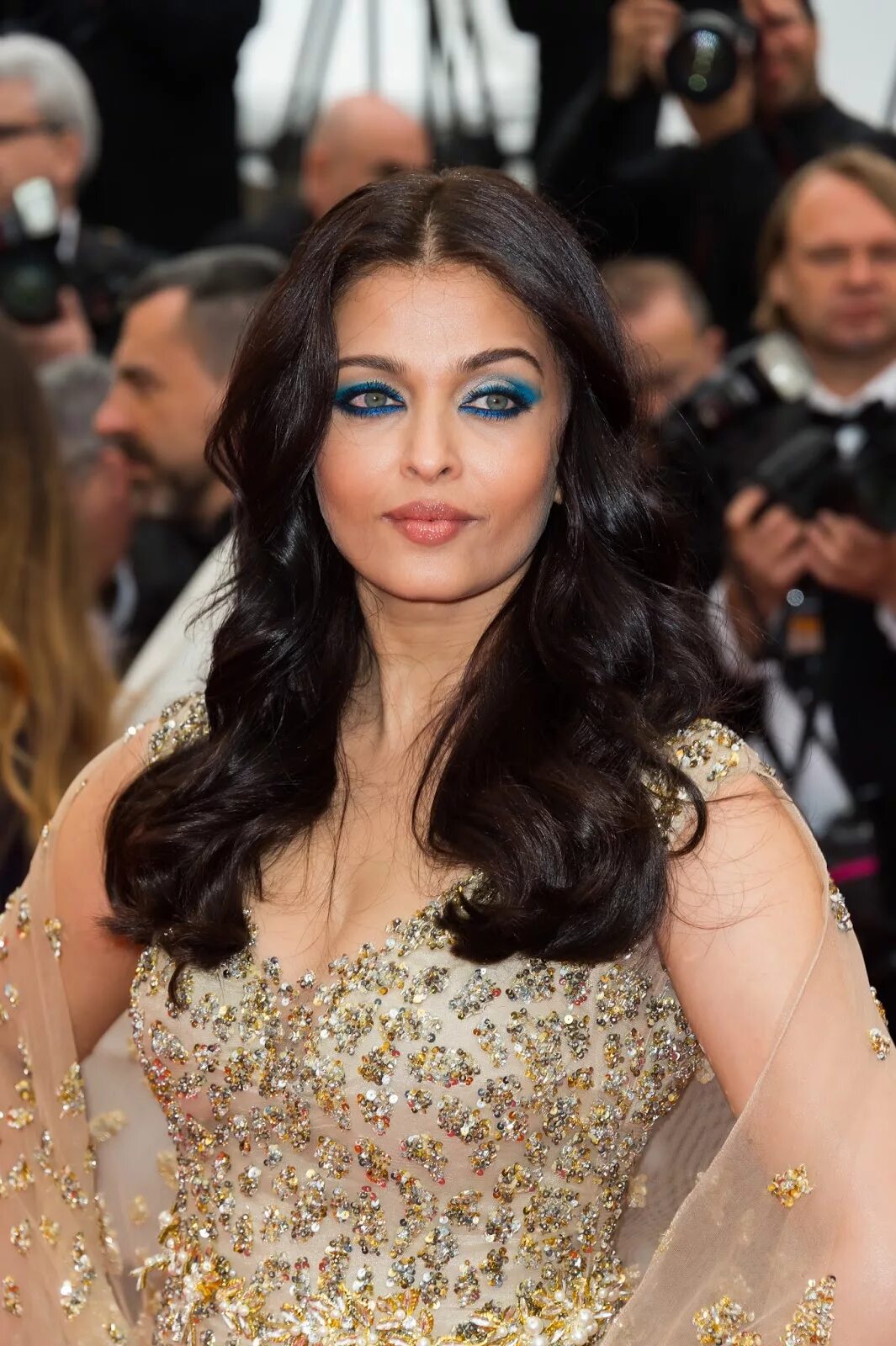 Айшвария рай канны 2022. Айшвария рай баччан сейчас. Айшвария рай баччан 2019. Айшвария рай сейчас айшвария рай сейчас. Как сейчас выглядит айшвария рай.