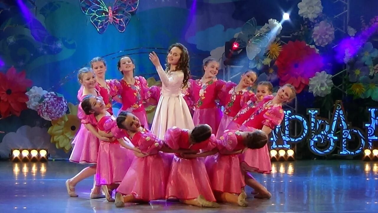 Созвездие йолдызлык 2025 17 апреля. Созвездие йолдызлык 2009 каприз. казань конкурс созвездие йолдызлык. созвездие йолдызлык 2025 гала концерт. созвездие йолдызлык 2025 гала концерт.