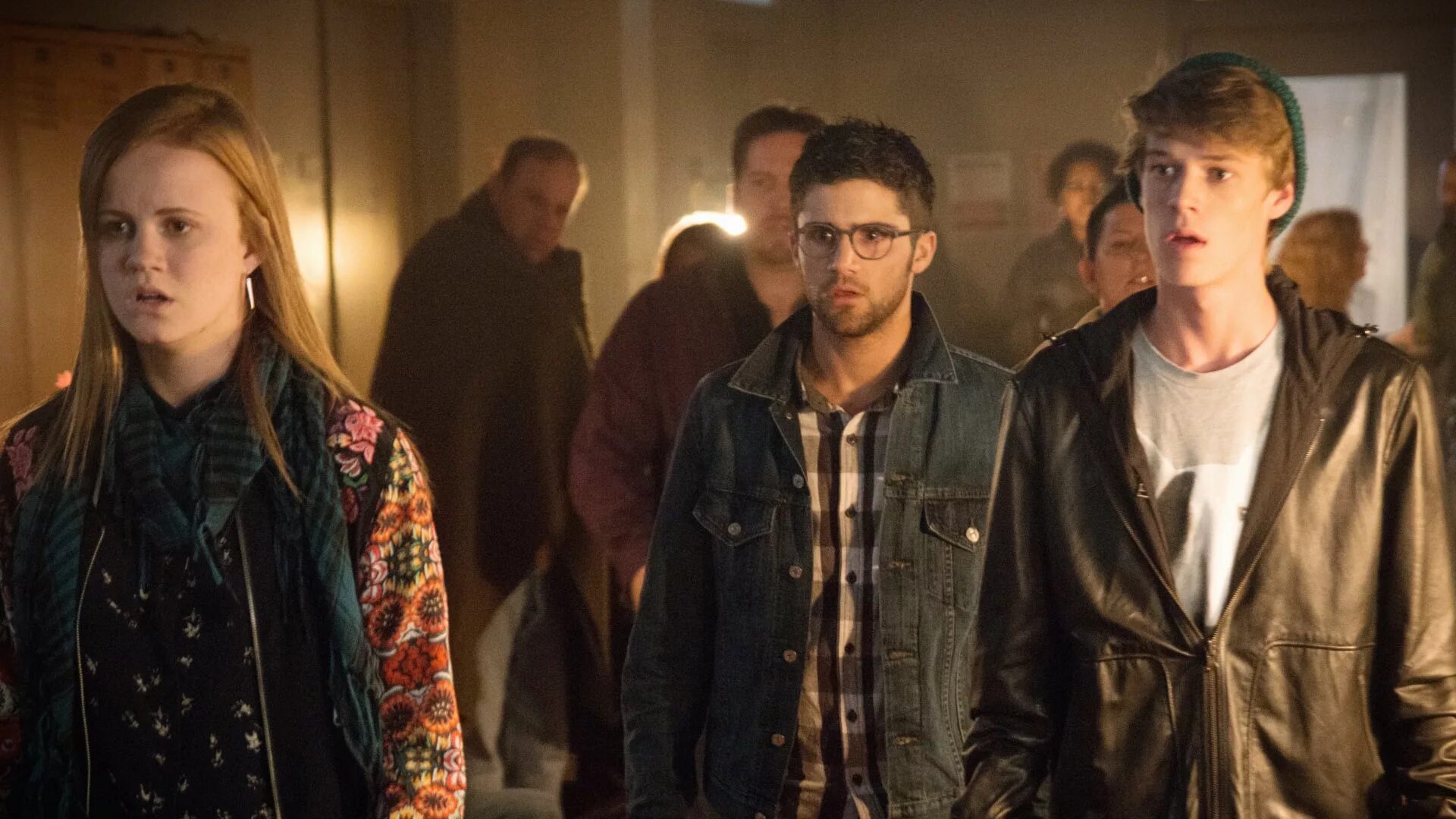 Название под куполом. Под куполом (2013). под куполом нетфликс.