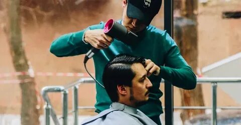 Төсекте жатқан әйел суреті