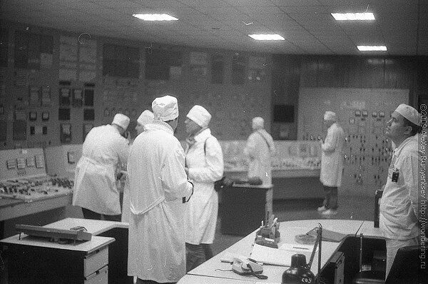 Ч аэс. 1986 чернобыль работники аэс. персонал чаэс 1986. чернобыльская аэс комиссия 1991. . персонал чернобыльской аэс четвертого энергоблока.