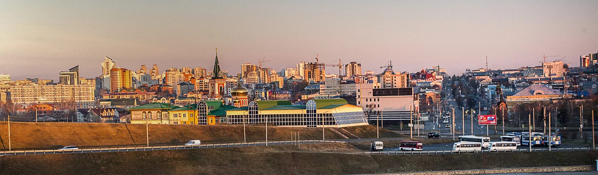 Где в барнауле можно сделать. Панорама Барнаула 2020. Панорама Барнаул 2022. Барнаул панорама набережной с Нагорного парка. Барнаул вид с горы.