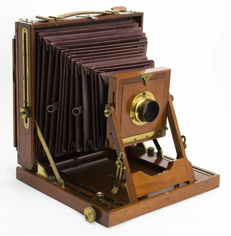 Asahiflex iib 1954. первый зеркальный фотоаппарат. т сэттон фотоаппарат. Asahi pentax 67 2. первый зеркальный фотоаппарат.