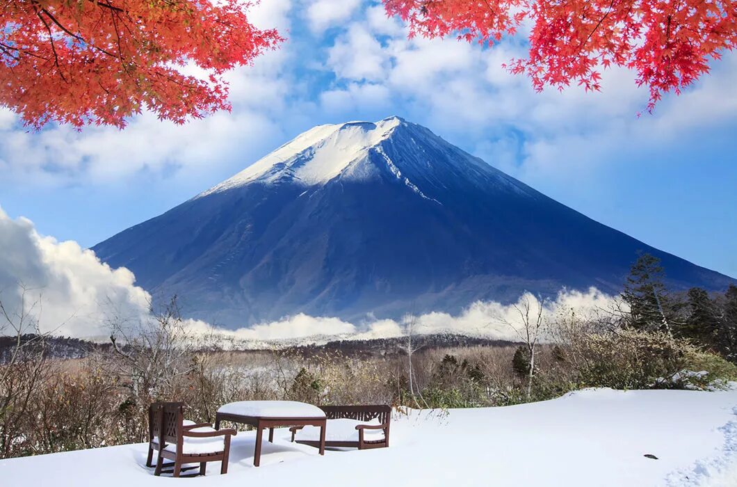 Фудзияма фролы. Фудзияма Япония. Гора Фудзияма. Священная гора Фудзияма. Горы Хоккайдо в Японии.
