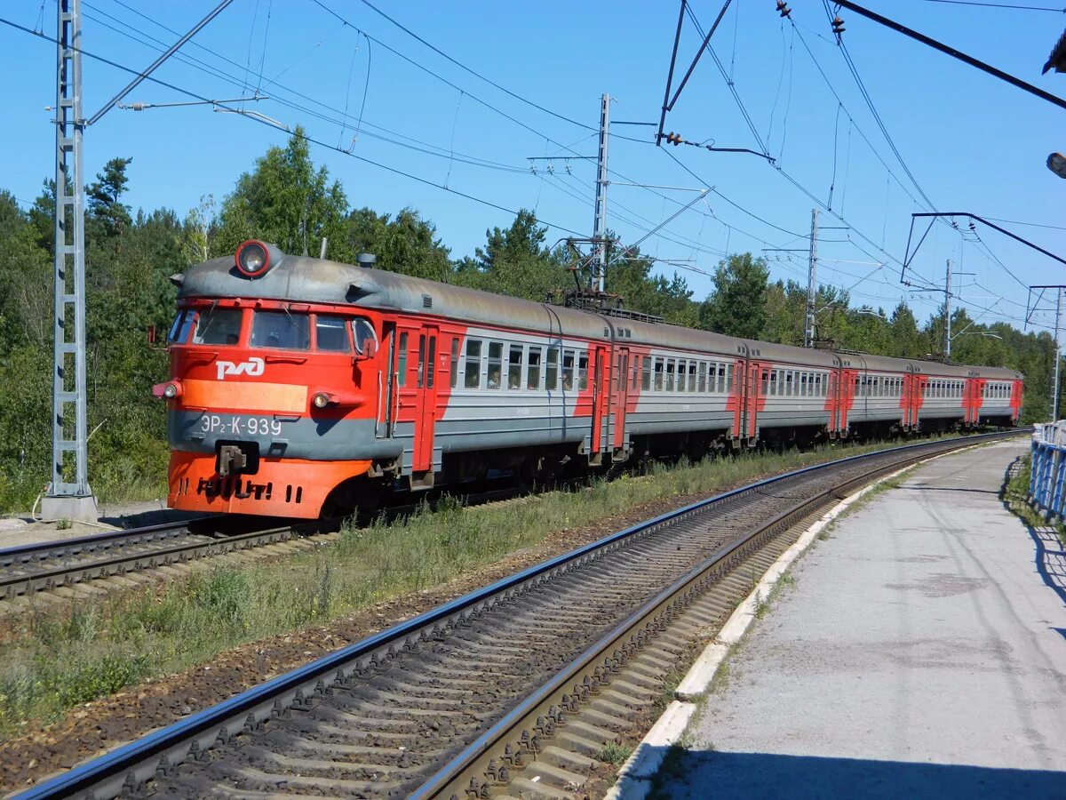 Электропоезд тогучин. Эр2к 1135. Поезд эр2 901. Эр2т-7113р. Эр2 электропоезд.