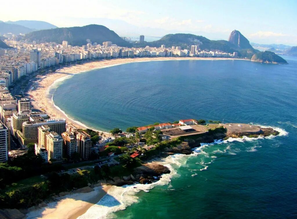 Отдых красивые города. Бразилия Рио де Жанейро. Рио-де-Жанейро (город в Бразилии). Бразилия Рио де Жанейро Сан Криштован. Район Сан Криштован в Рио.