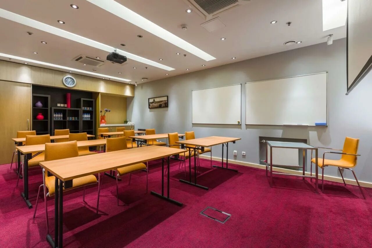 Отель в пулково park inn. Parking by radisson. Petersburg 4*. Гостиница park inn новосибирск. Гостиница park inn pulkovo санкт-петербург пулково.