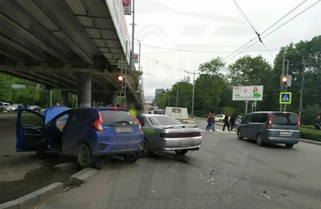 ДТП Владивосток сегодняшний день. ДТП во Владивостоке на второй речке летом. ДТП Владивосток сегодня вторая речка. Владивосток авария вторая речка 21.10.2022. Победа на сегодня владивосток канал