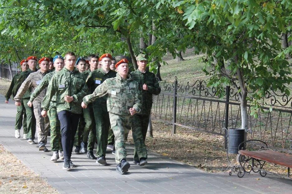 Сборы обзр. Учебные сборы в 10 классе. Учебные сборы. Строевая подготовка военнослужащих. Сборы обзр.