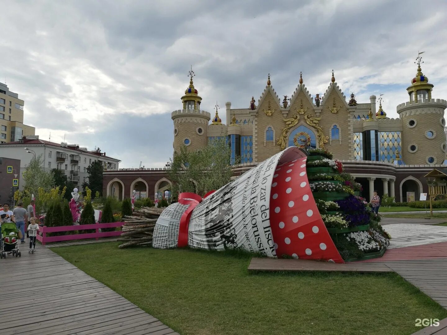 Казань куда сходить 3 дня. Куда сходить в казани. Казан (центр семьи) достопримечательности казани. Казань достромичательности. Аметьево казань достопримечательности.