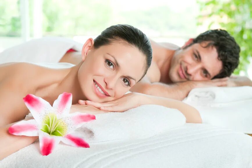 Спа для двоих. Спа процедуры для двоих. Спа для молодоженов. Пара в спа. Couple massage