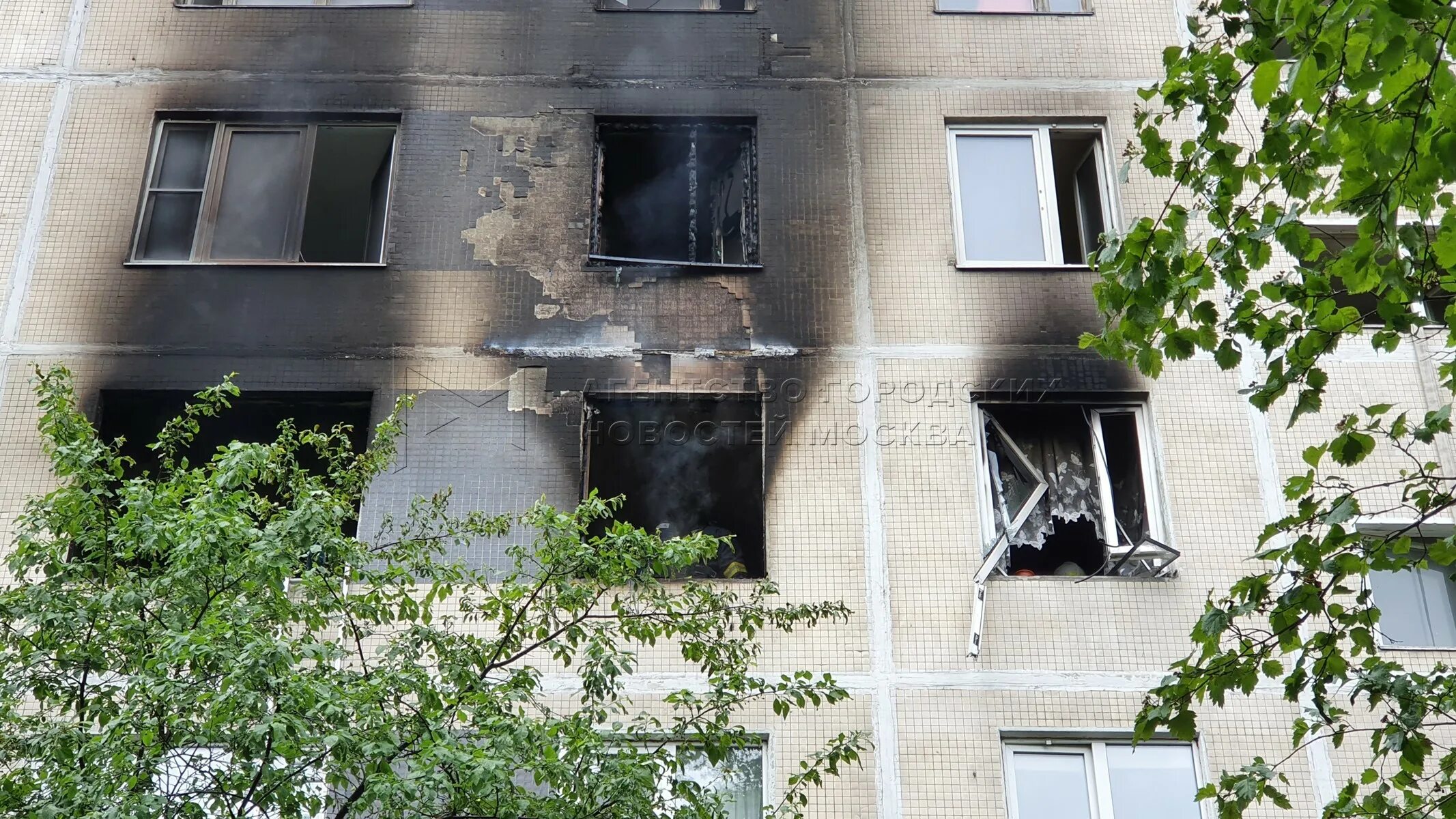 Московский взрыв сегодня. Взрывы жилых домов в Москве. Сгоревшая пятиэтажка в Москве. Взрывы и возгорания в жилых домах.