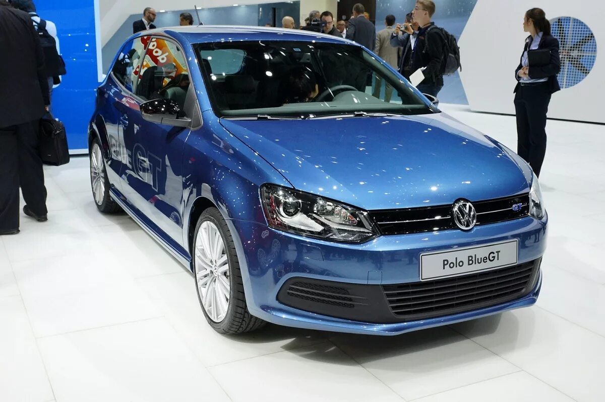 Volkswagen синий. Фольксваген поло 2023. Поло 2023 Фольксваген синий. VW Polo Hatchback 2023. Фольксваген поло gt 2023.