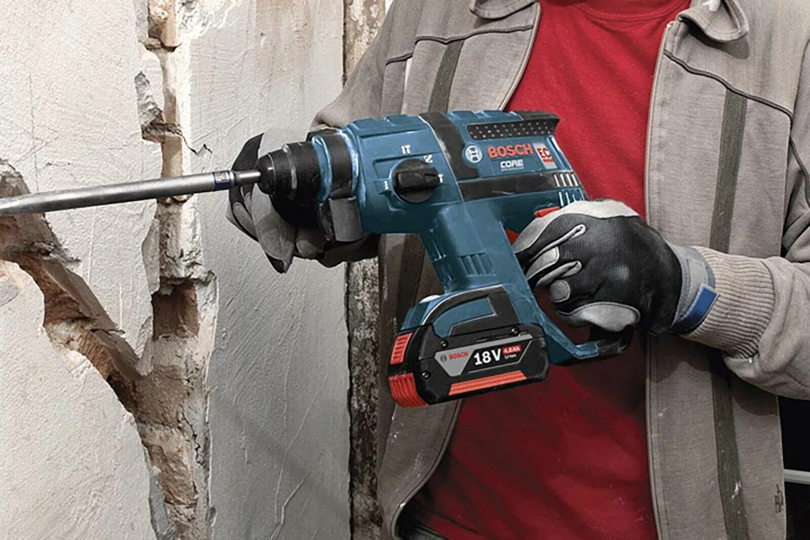 Штробы штроборезом. Hilti 36v перфоратор. Инструмент для штробления стен под проводку. Штробление перфоратором бетонных стен.