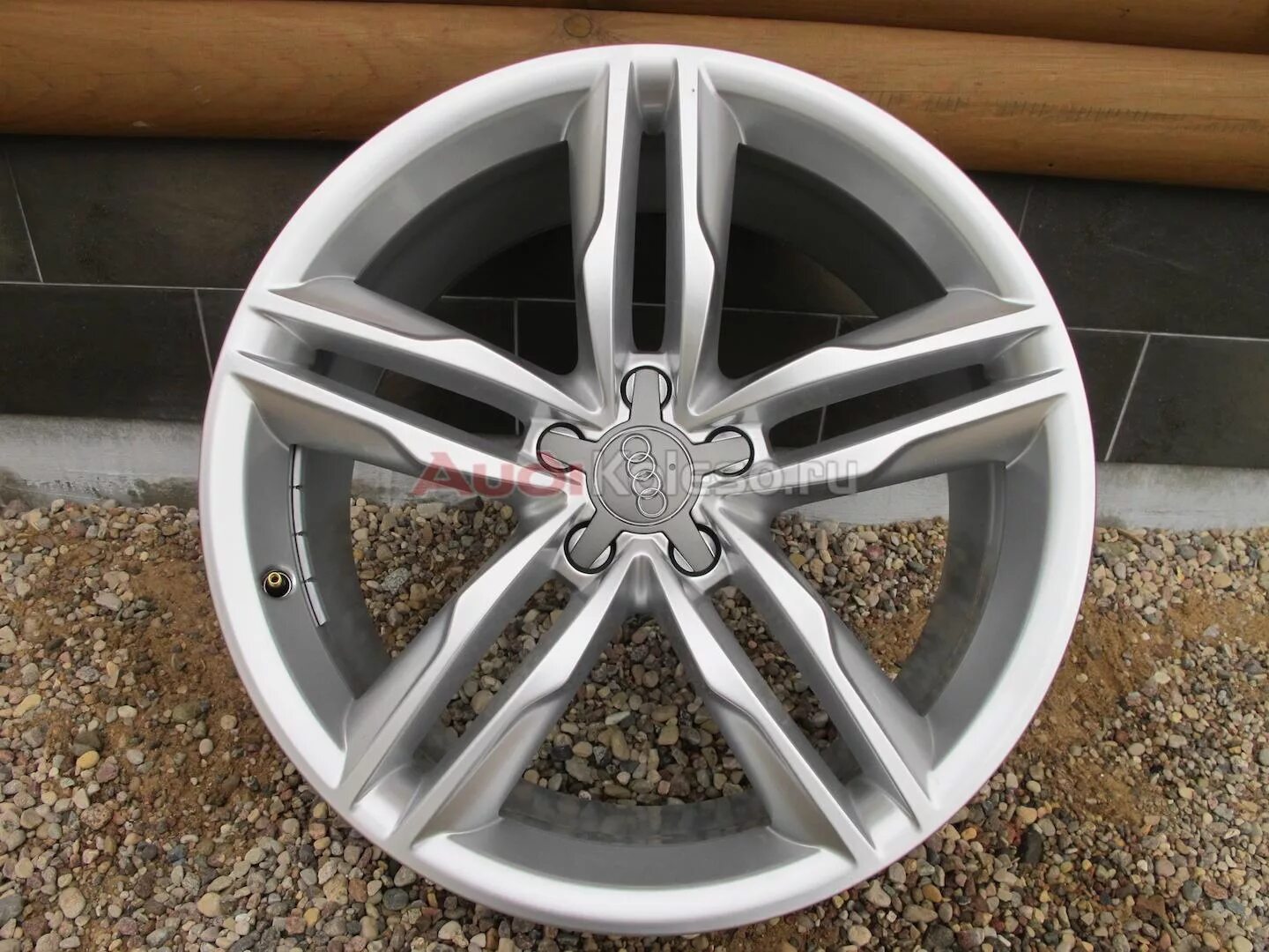 оригинальные диски audi q7 r21. штатные диски r20 audi q5. диски r21 audi q7 4l. Audi q7 диски 4l0601025ad. оригинальные диски q7.