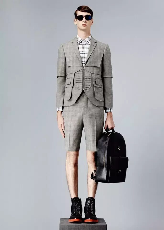 Tom brown. Бренд Thom Browne. Tom Brown одежда. Thom Browne одежда. Том Браун американский модельер.