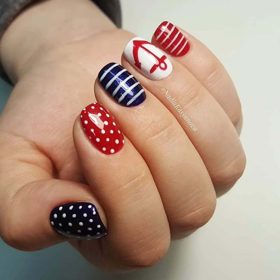 пальмы на ногтях. маникюр летний морской. летний маникюр. ногти в стиле лета. маникюр в морском стиле.