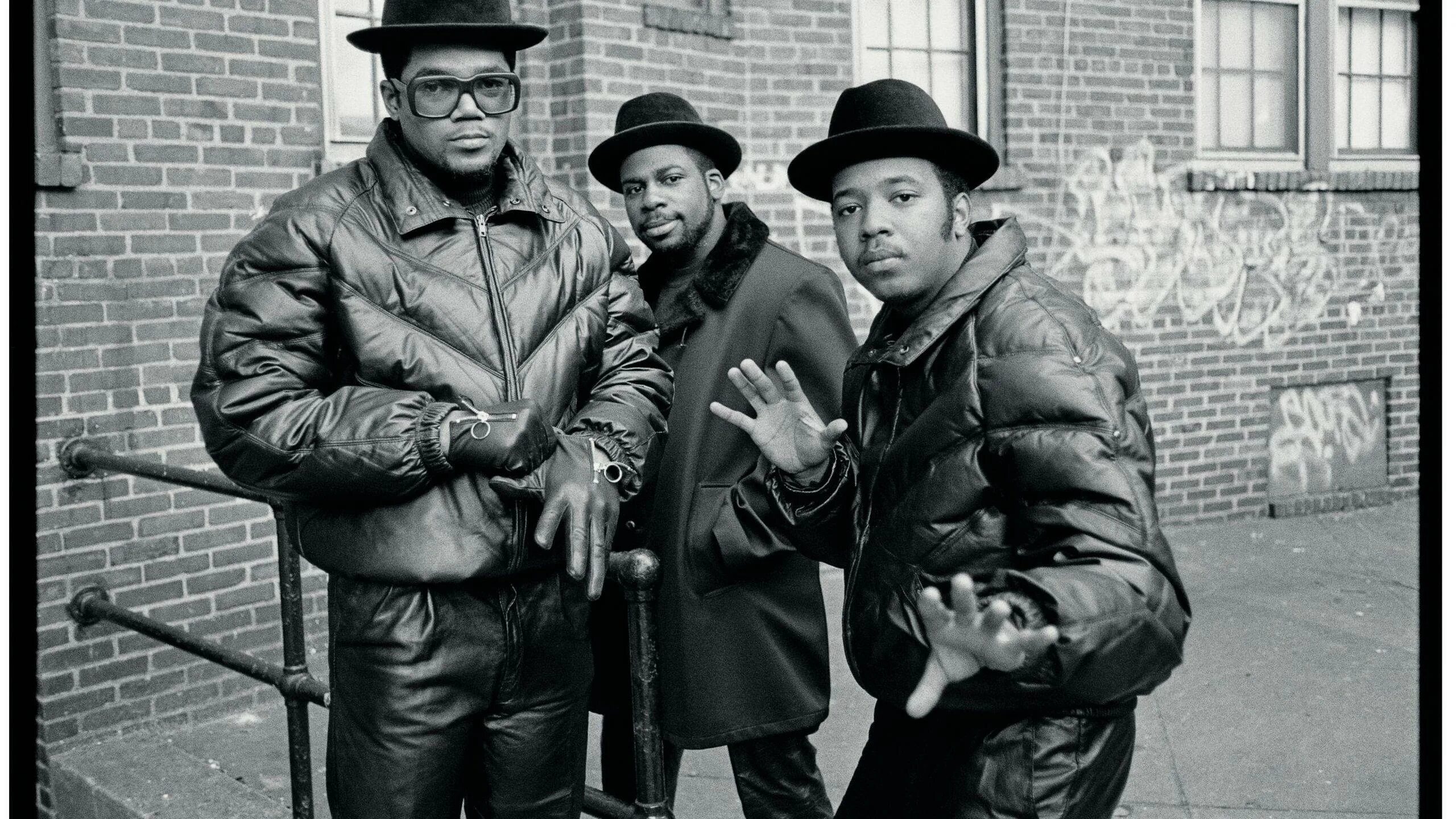 M d группа. Run DMC. Группа Run-d.m.c.. DMC Run DMC. Реперы Run DMC.