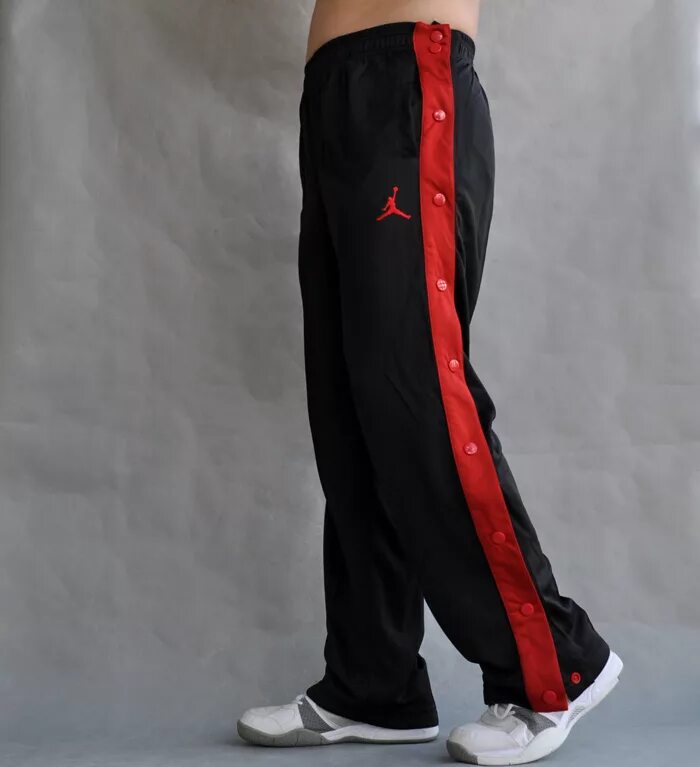 Молния на спортивных брюках. Штаны Jordan Jumpman 2022. Штаны Jordan cd8142. Баскетбольные штаны Jordan av1842-010.