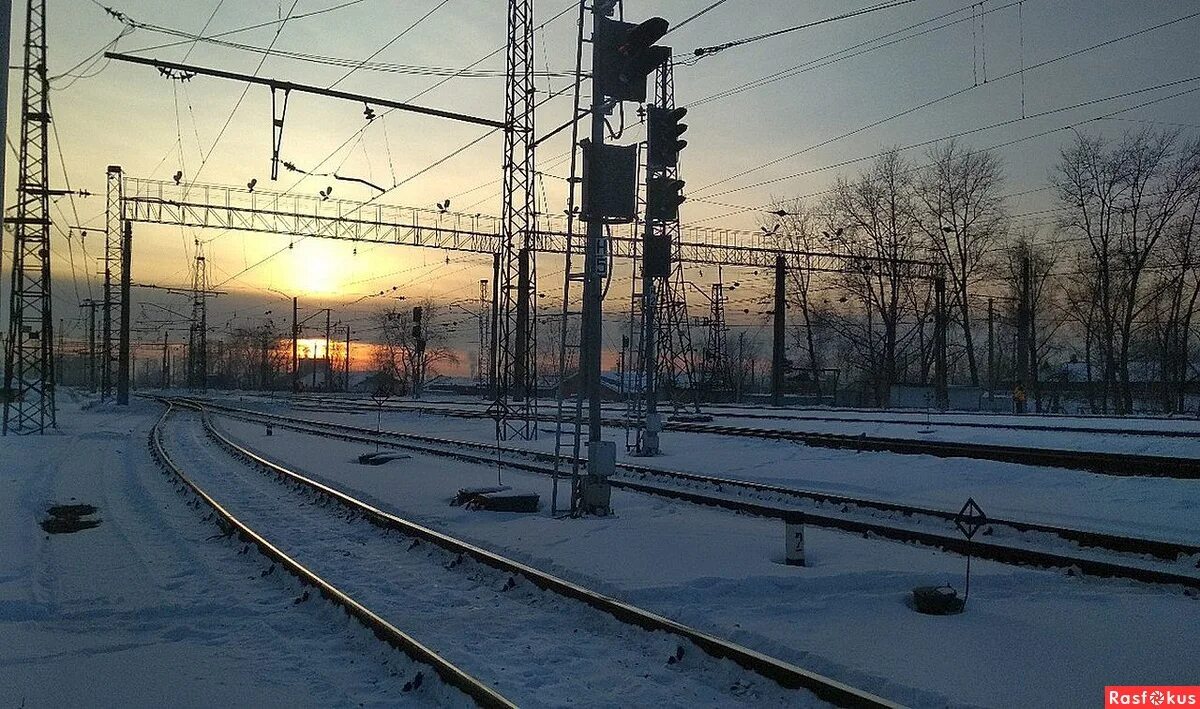 Станция Лёвшино, Пермь. Вокзал Левшино Пермь. Железнодорожная станция Левшино. ЖД вокзал Левшино.