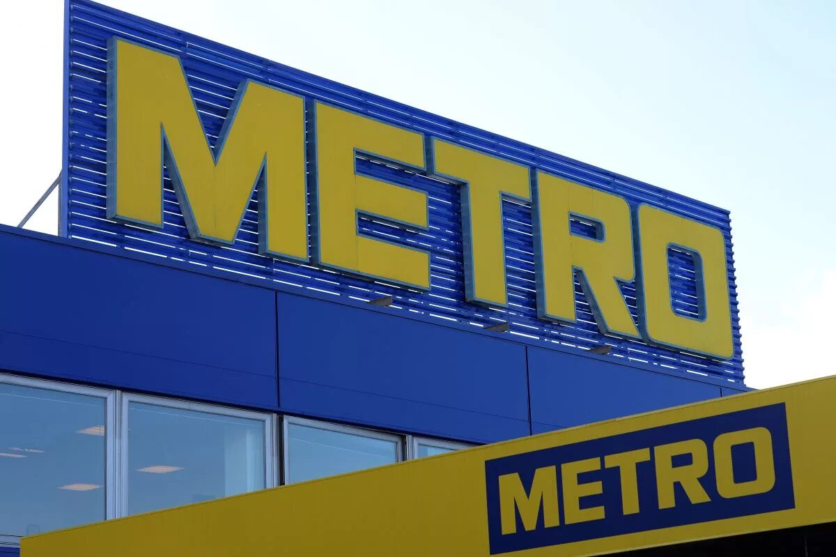Компания метро кэш энд керри. Metro cash and carry германия. метро магазин. метро вывеска магазин. метро магазин картинки.