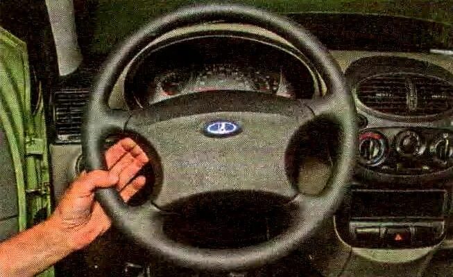 Панель калина. На калине снять. На калине снять. Торпедо калина 2. Калина 1 со снятой торпедой.