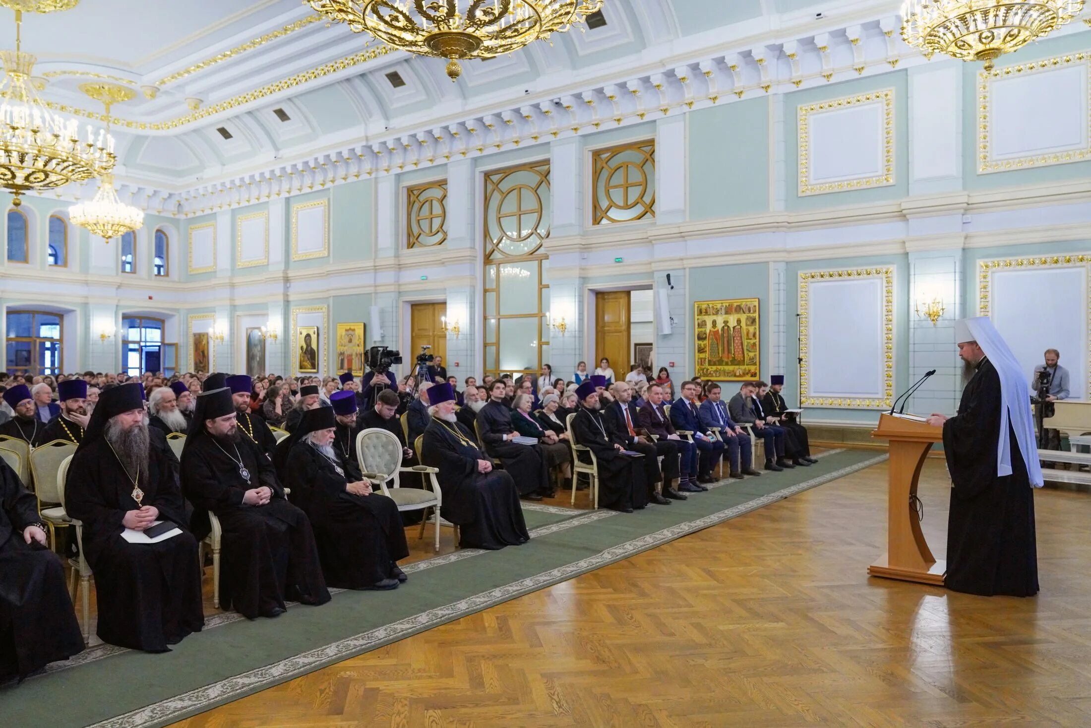 Московской патриархии русской православной церкви. ПСТГУ православный Свято-Тихоновский гуманитарный университет. Управляющий делами Московской Патриархии.