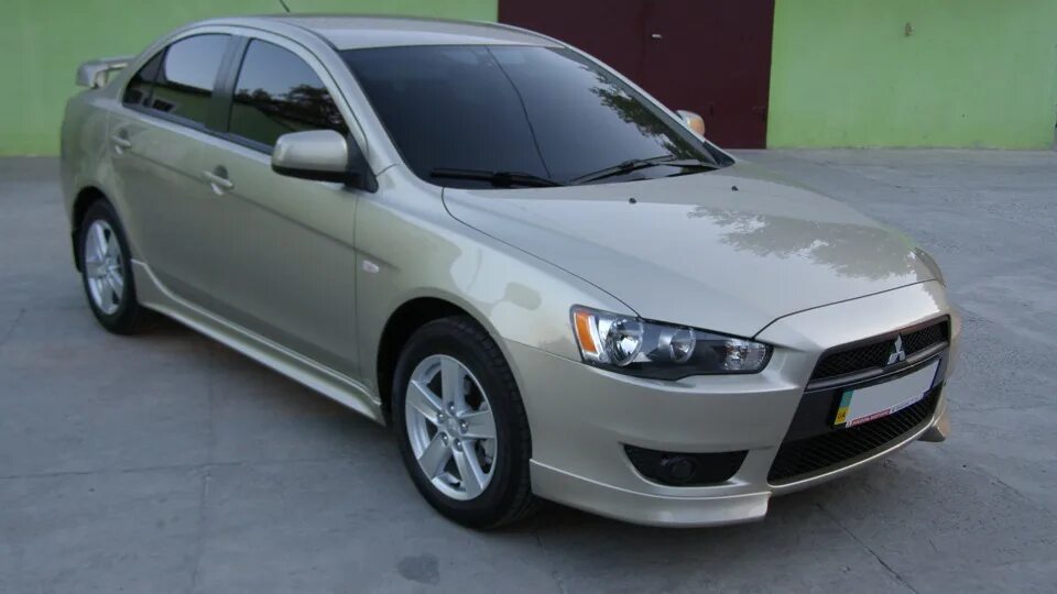 Лансер 10 отзывы владельцев. Lancer 10 2.0. Lancer x 2.0 CVT. Lancer 10 intense комплектация. Митсубиси Лансер x Сток.