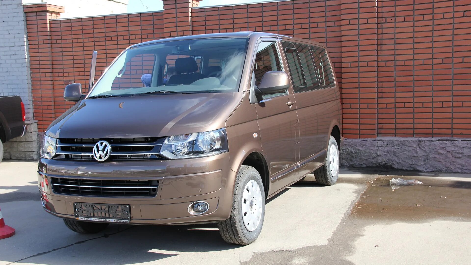 Каравелла 2012 года. Фольксваген 7hc Каравелла. Автомобиль Volkswagen 7hc Caravelle. Фольксваген 7hc Caravelle 2012. Фольксваген 7hc Caravelle 2016.