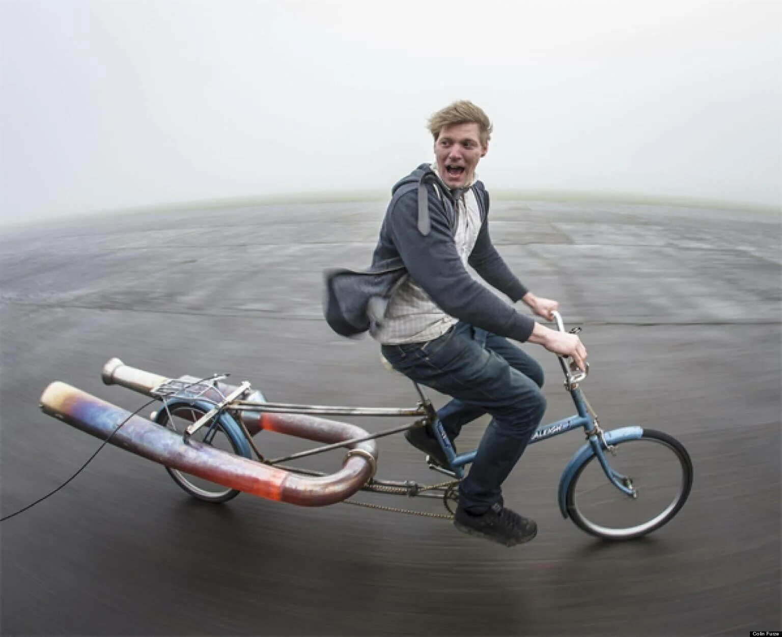 Выкаченный велосипед. Колин Ферз Colin Furze. Британский изобретатель Колин фёрз. Колин эксфинт. Колин Ферз Colin Furze мотоцикл.