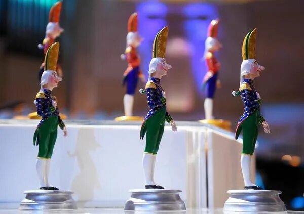 Лауреат щелкунчика. Лауреат щелкунчика. Роман шер. Дарья румянцева арфа. Лауреат щелкунчика.