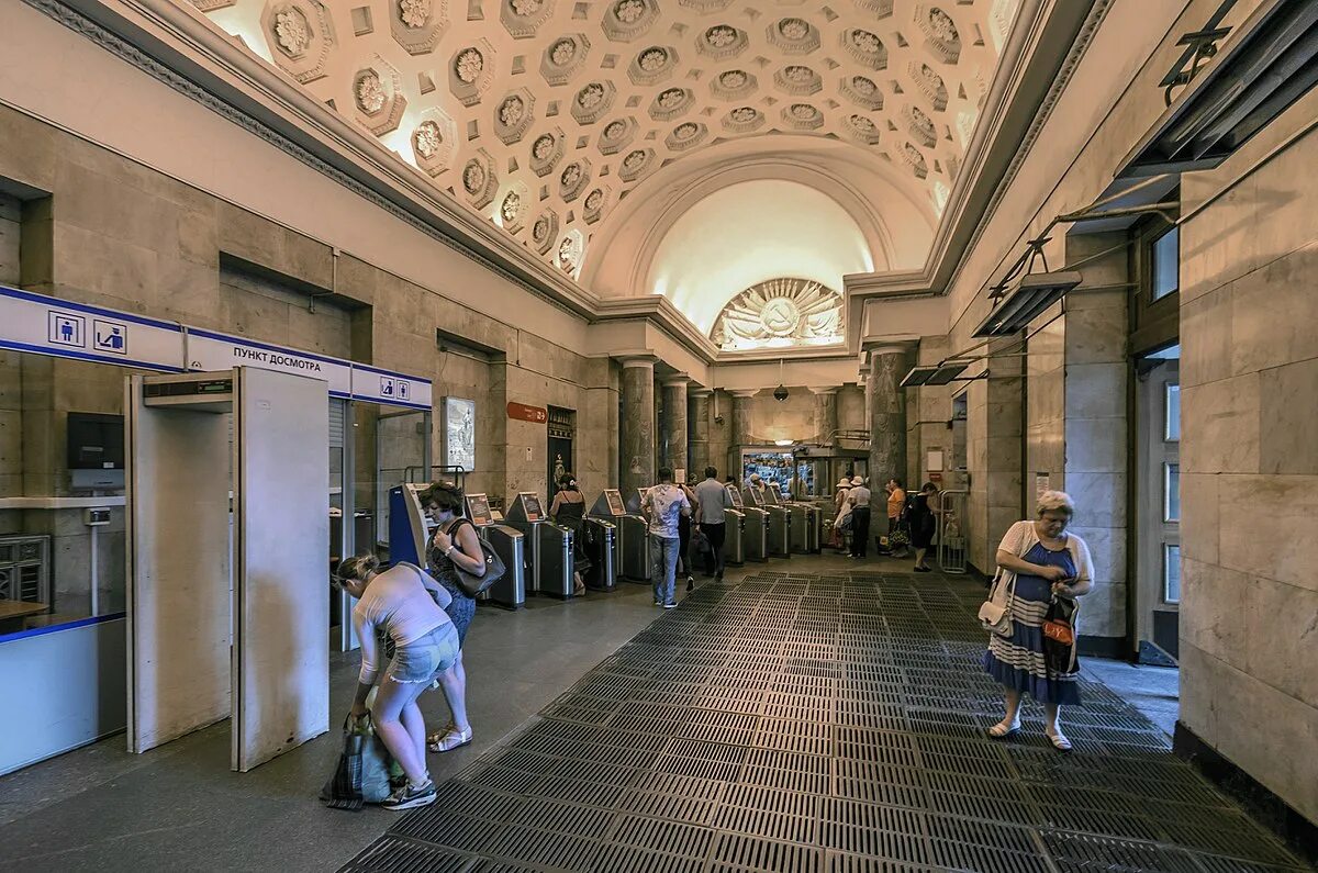 Как работает метро балтийская. Станция метро балтийская санкт-петербург. балтийская станция метро спб. петербургский метрополитен станция балтийская. станция метро балтийская вестибюль.