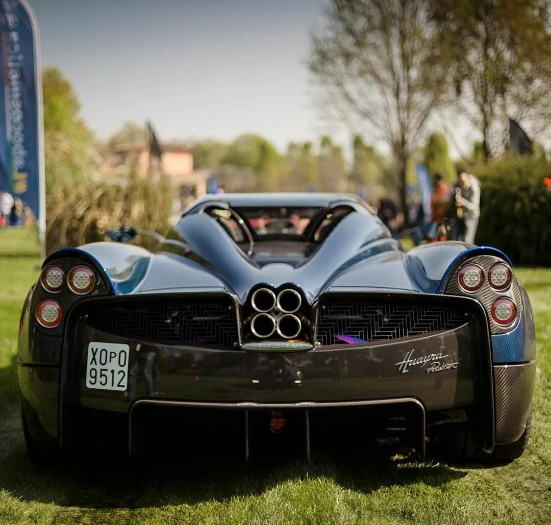 Pagani huayra r. Пагани зонда 2025. pagani huayra r 2025. пагани хуайра 2025.