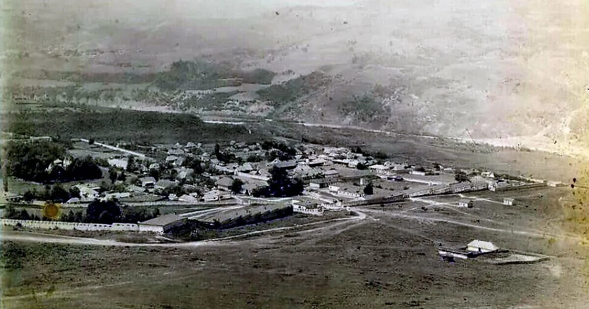 Старый шарой. Село Шатой Чечня. Шатой крепость. Шатойский район Шатой. Чеченский аул 19 века.