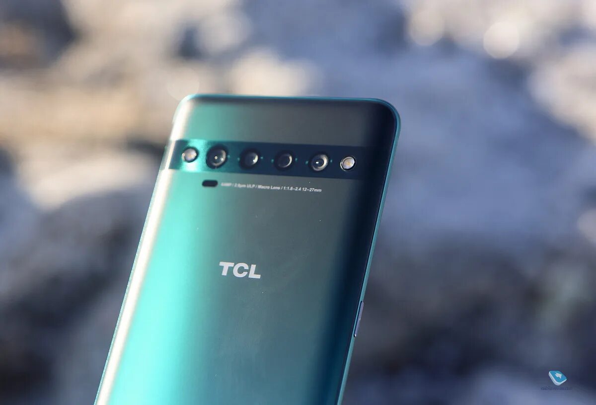 Tcl 10 pro