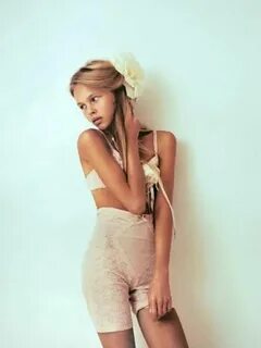 Gallery video model