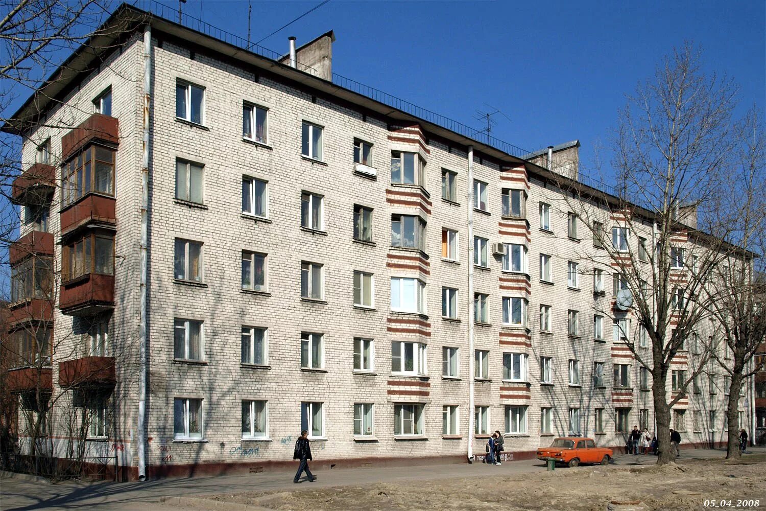 Хрущевка фото. Кирпичная хрущевка 1-528. Хрущевка 1 ЛГ-507. Хрущевка серия 528. Хрущёвка кирпичная 1-447.