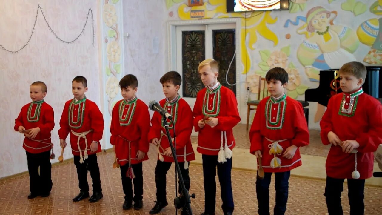Калинка на ложках. Калинка на ложках. Сибирский наигрыш ложкари прокопьевск. Калинка на ложках. Современный ансамбль ложкарей.