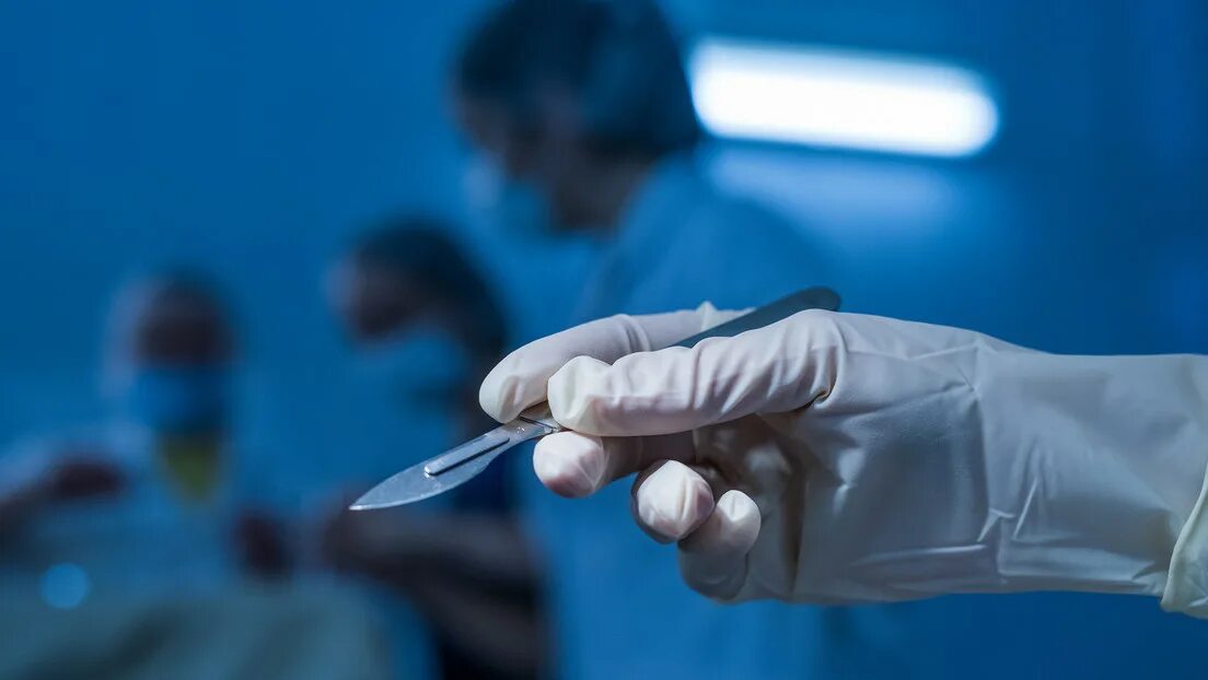 Операционный скальпель. Алмаз в медицине. Операция скальпель. Операция скальпель. Операционный скальпель.
