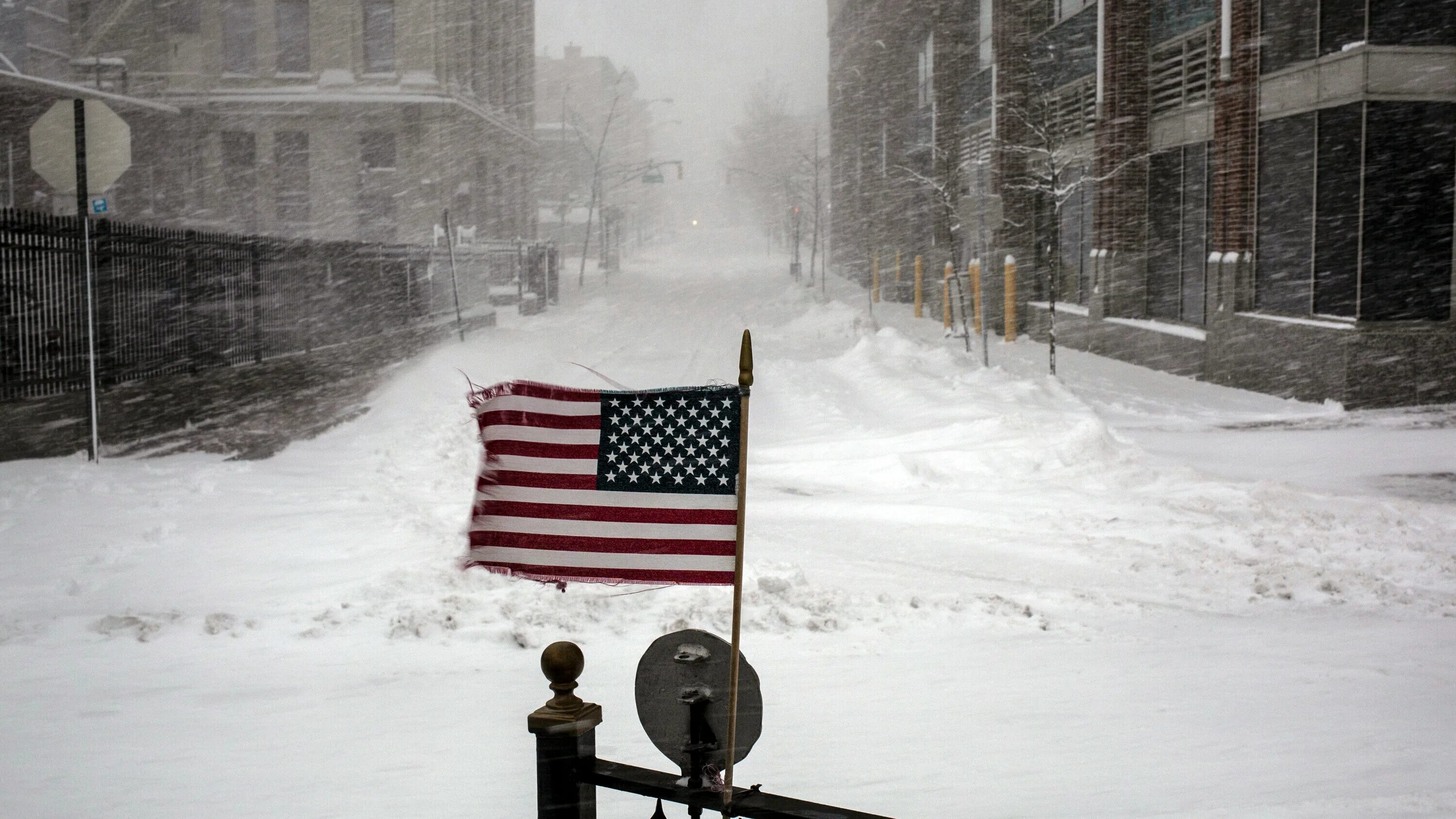Америка зимнее время. Снег в США. Зимний шторм в США. Снежная буря в США. Зимний шторм в США 2022.