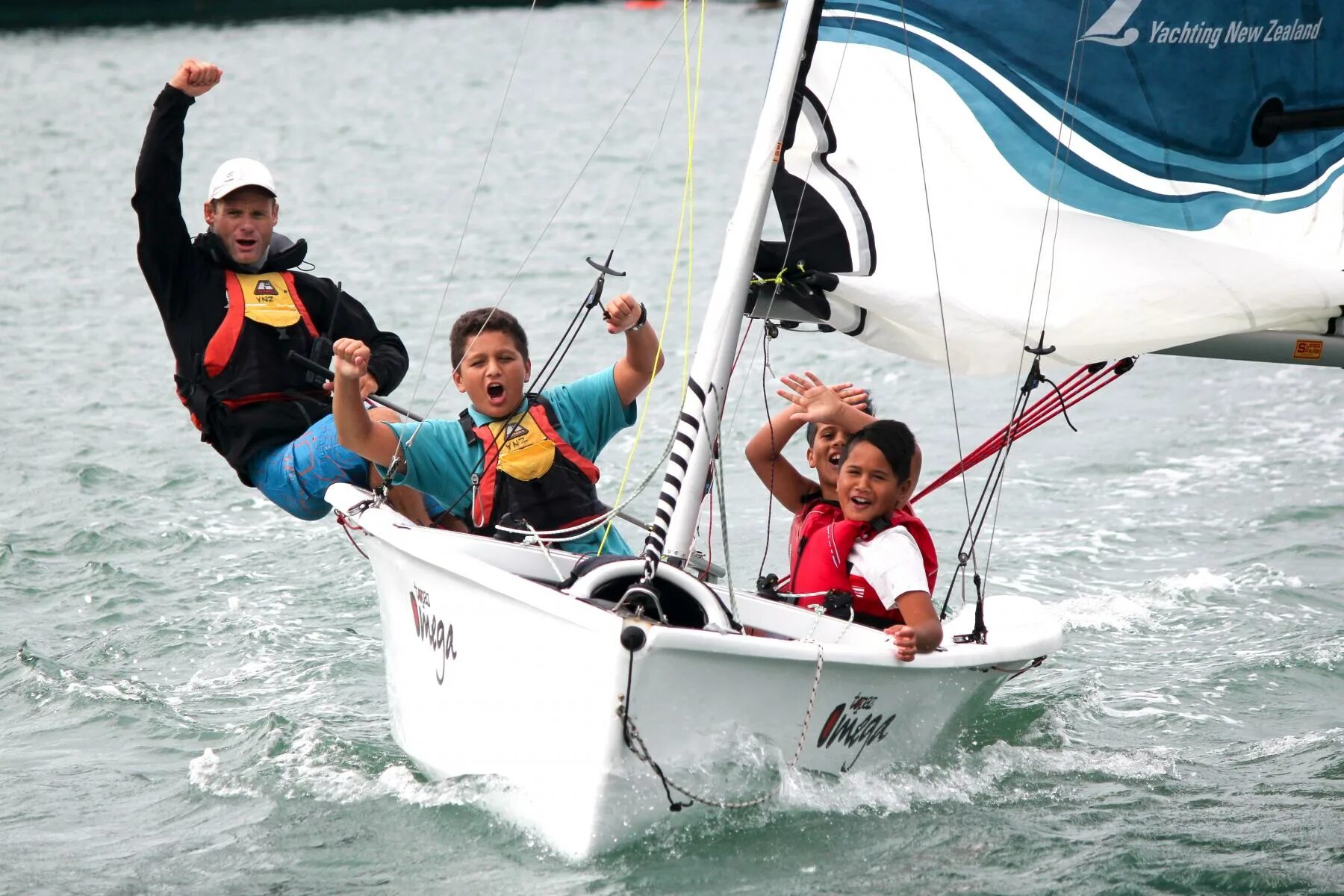 Learn to sail. Новая зеландия яхты. лев на яхте. to go sailing. go sailing picture for kids.