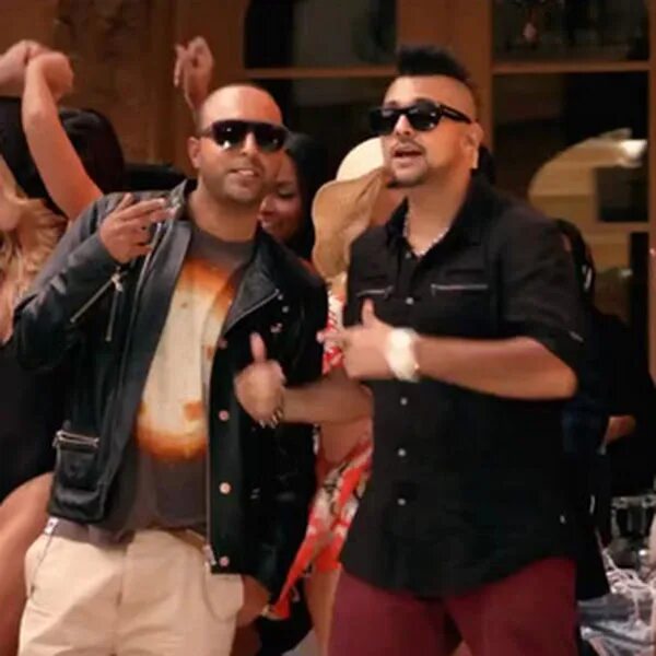 Sean paul she makes me go. Араш шон паул. arash ft sean paul. arash ft sean paul - she makes me go. араш ши мейкс ми.